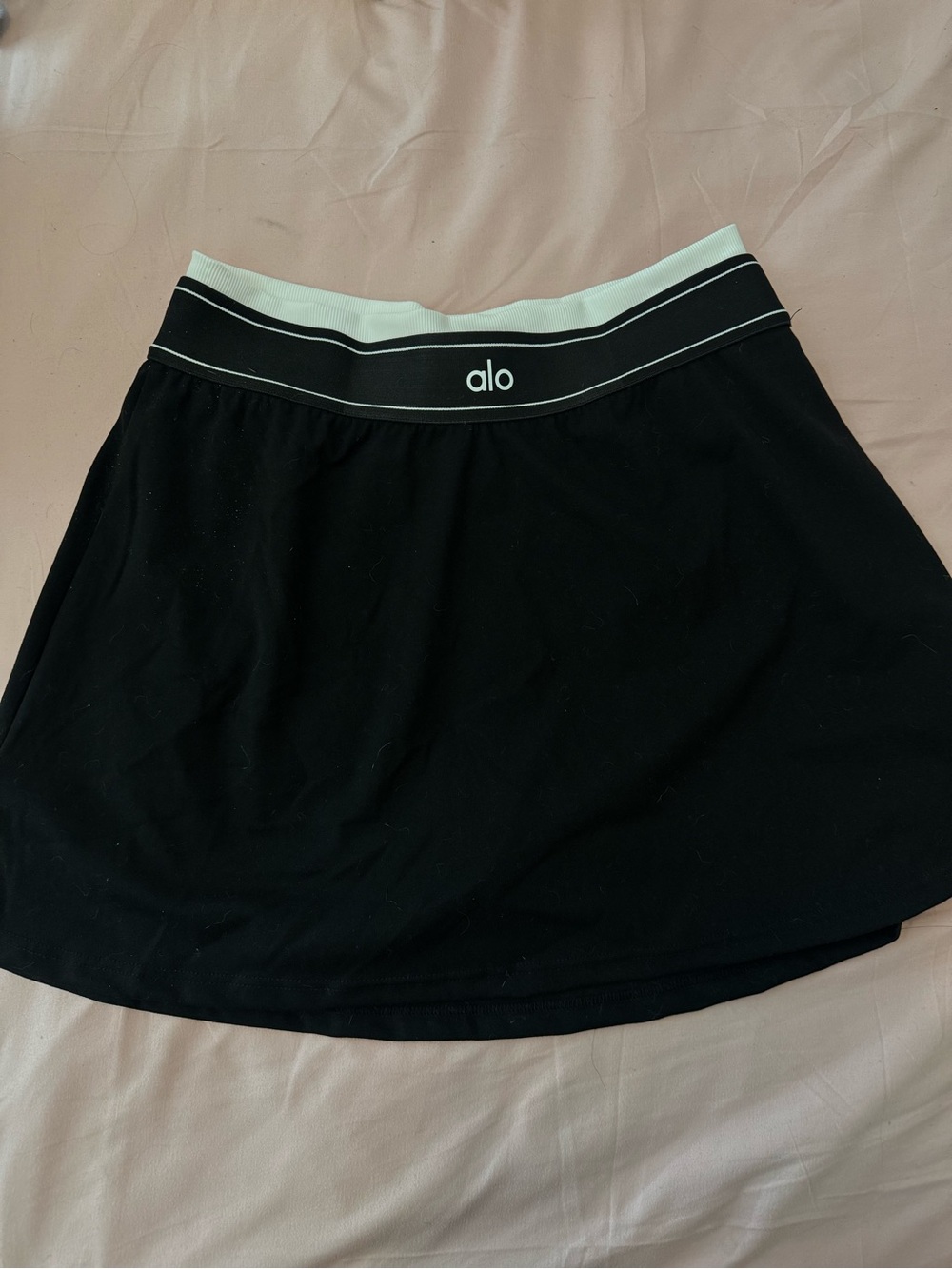 ALO Yoga Black Skater Skirt with White-Trim Waistband - Picture 1 of 4